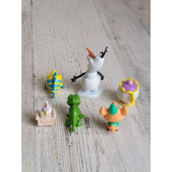 Disney mini mascot Olaf gus gus flounder Mrs Potts tangled toy set - Picture 7 of 8